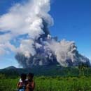 Photo: Philippine Volcano Erupts